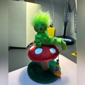 Annalee 9" Alice in Wonderland Caterpillar on Mushroom - Mint - 943406